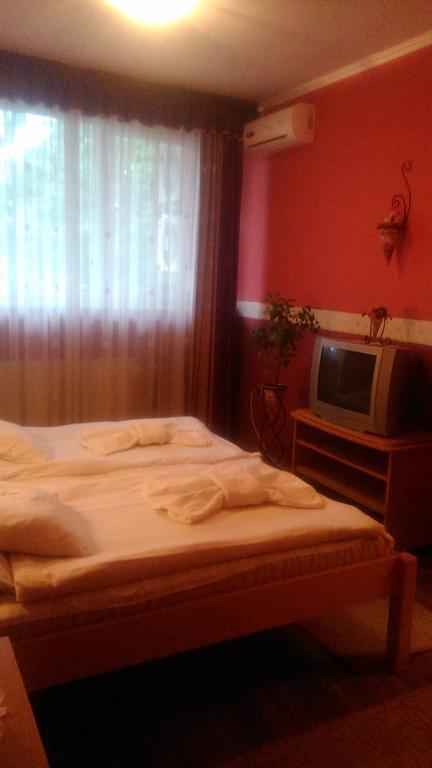 Hotel Dombóvár 部屋 写真